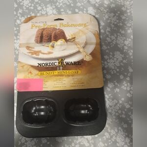 Nordic Ware Black Bundt Mini-Loaf Pan NEW